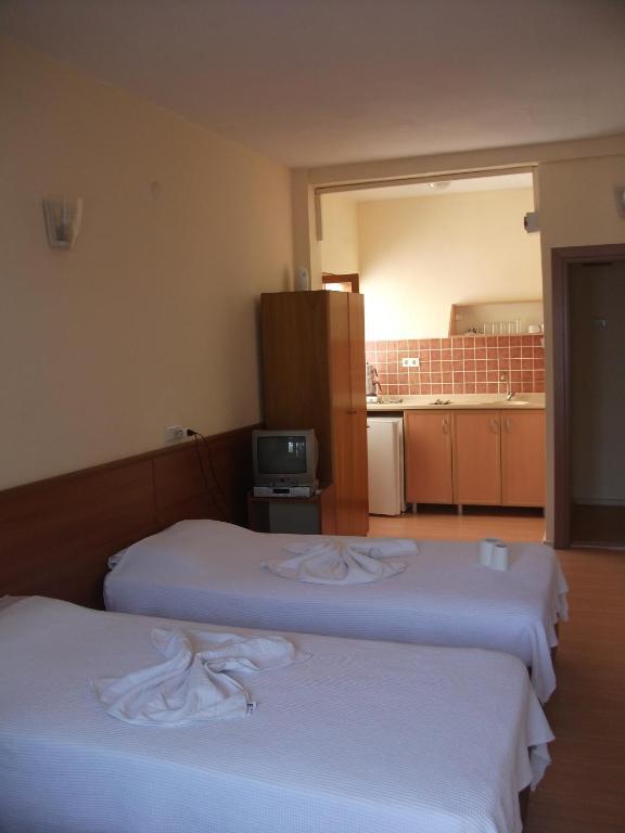 Tug Hotel Кушадаси Номер фото